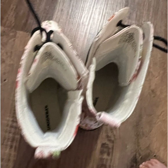 Floral combat boot - Picture 7 of 9